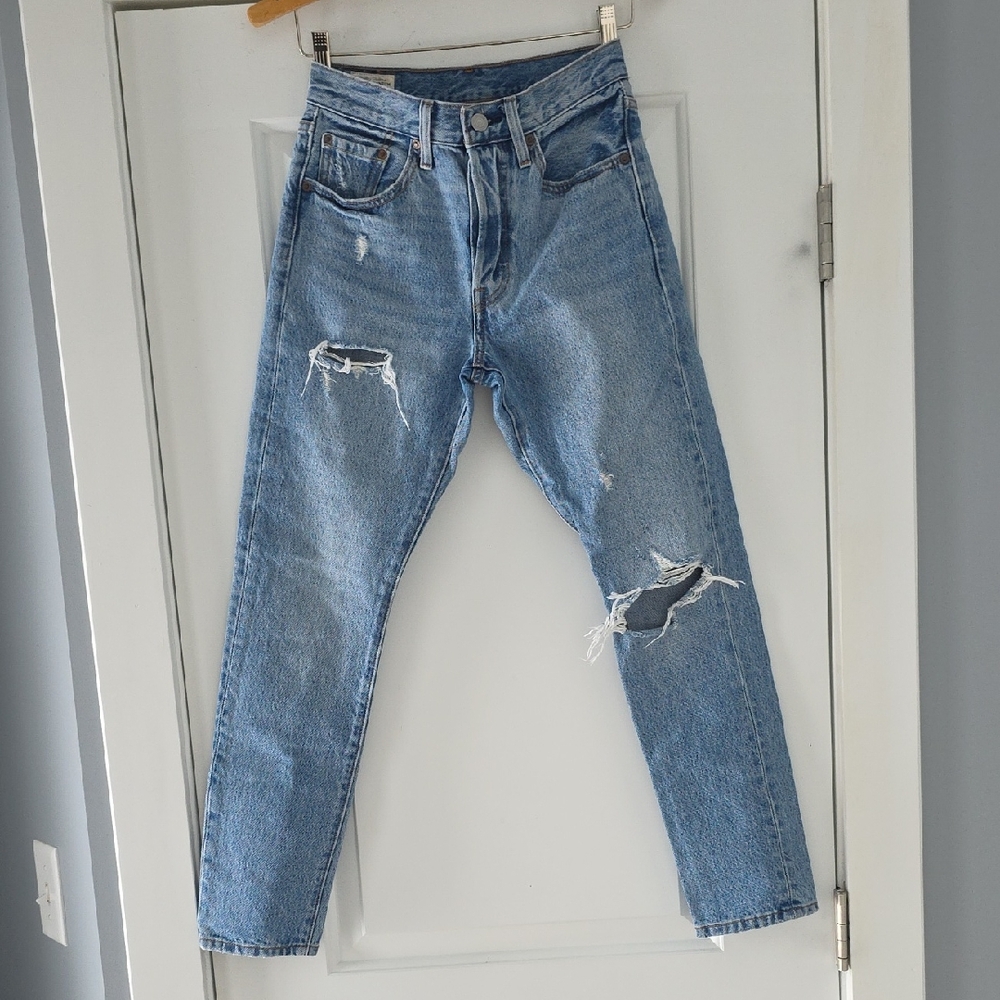 501 S Levis Distressed Jeans